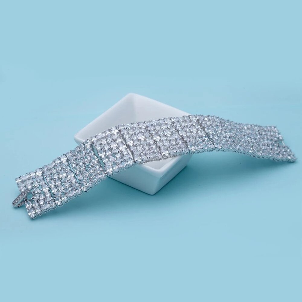 106 cwt Simulate Diamond Bracelet Wide Statement Bangle 18k White Gold GP Over - Picture 2 of 3